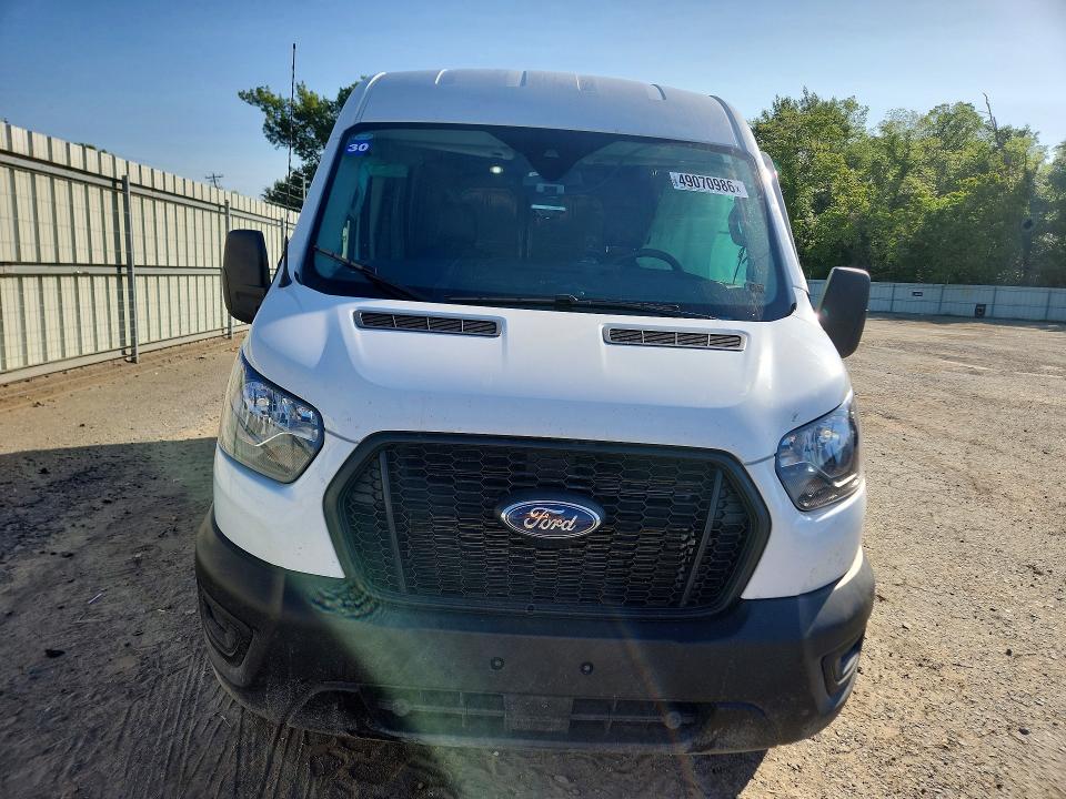 49070986 :رقم المزاد ، 1FTBR1C89SKA56970 vin ، 2025 Ford Transit مزاد بيع