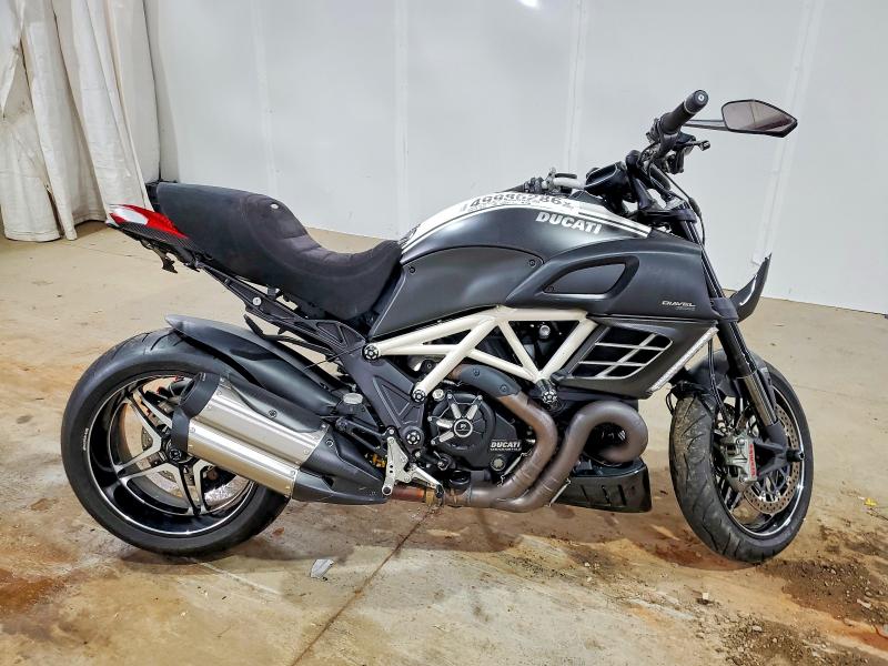 49986286 :رقم المزاد ، ZDM13BLW5DB011906 vin ، 2013 Ducati Diavel مزاد بيع