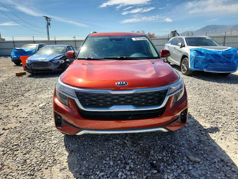 47131466 :رقم المزاد ، KNDEUCAA4M7156221 vin ، 2021 Kia Seltos مزاد بيع
