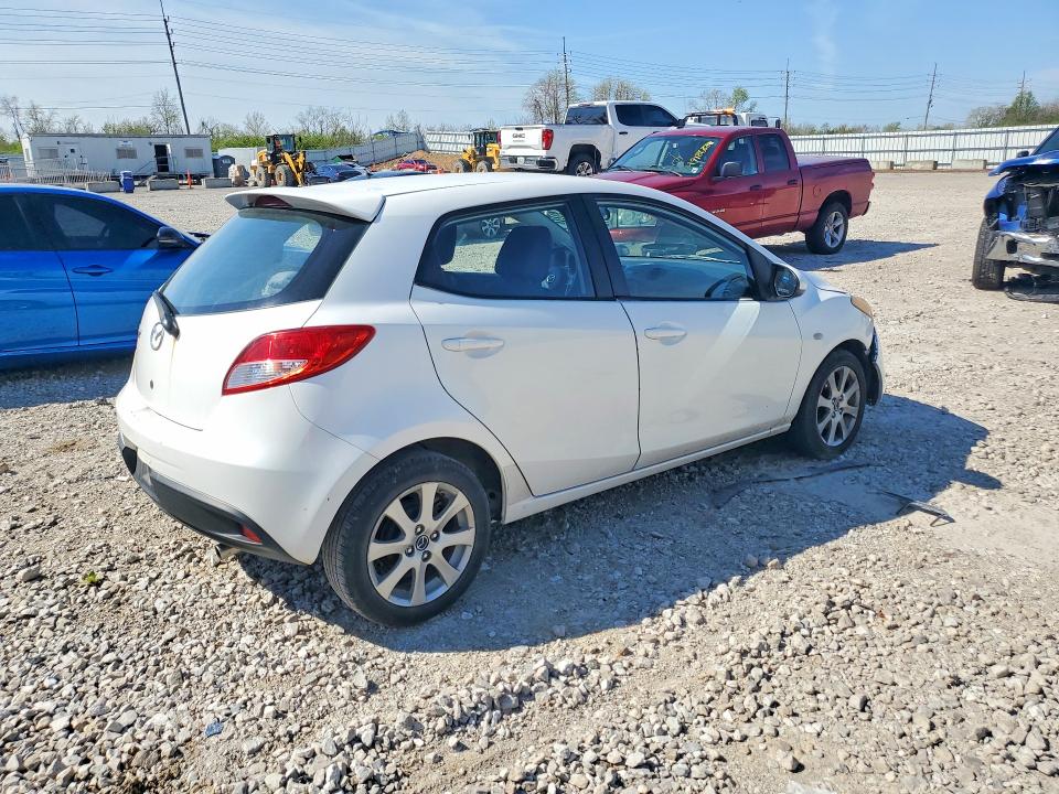 2013 Mazda Mazda2 მანქანა იყიდება აუქციონზე, vin: JM1DE1LY2D0158761, აუქციონის ნომერი: 49104756