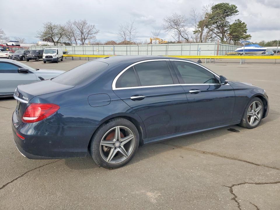 50059596 :رقم المزاد ، WDDZF4KB0HA024788 vin ، 2017 Mercedes-benz E مزاد بيع