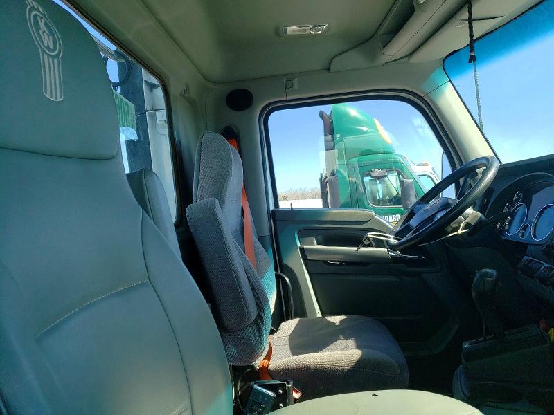 Продажа на аукционе авто 2014 Kenworth T680, vin: 1XKYA48X4EJ403204, номер лота: 50616956