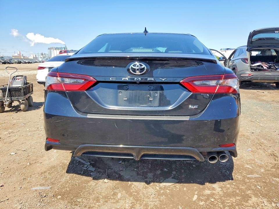 Продажа на аукционе авто 2023 Toyota Camry, vin: 4T1G11AK8PU155721, номер лота: 49068126