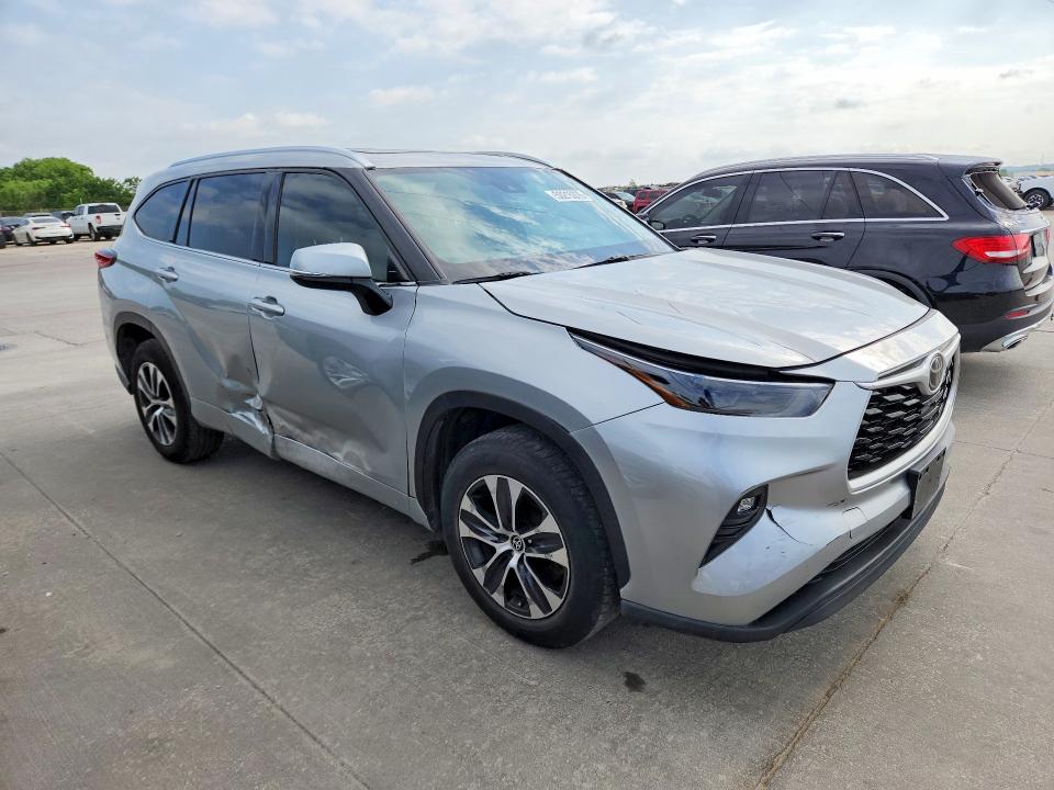 50215376 :رقم المزاد ، 5TDGZRAH9MS076011 vin ، 2021 Toyota Highlander مزاد بيع