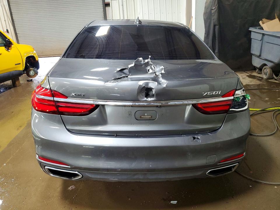 2018 Bmw 750 მანქანა იყიდება აუქციონზე, vin: WBA7F2C53JG423970, აუქციონის ნომერი: 49086226