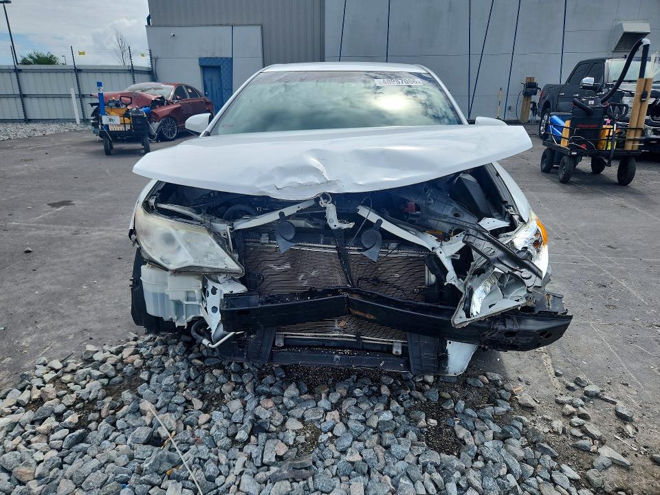 48957066 :رقم المزاد ، 4T1BF1FK7EU462542 vin ، 2014 Toyota Camry مزاد بيع