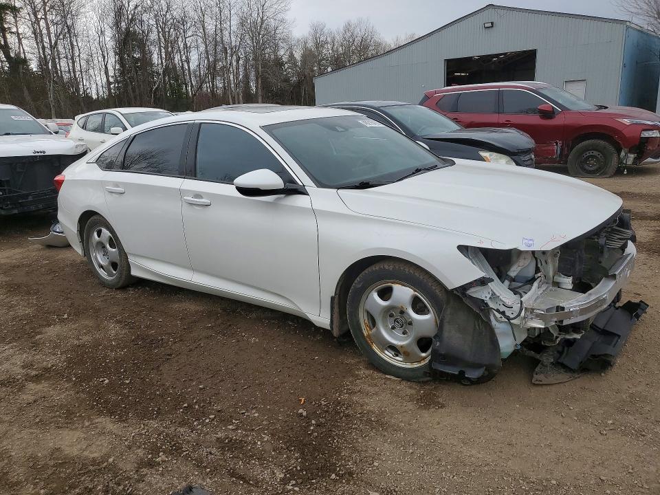49215436 :رقم المزاد ، 1HGCV1F34JA801369 vin ، 2018 Honda Accord مزاد بيع