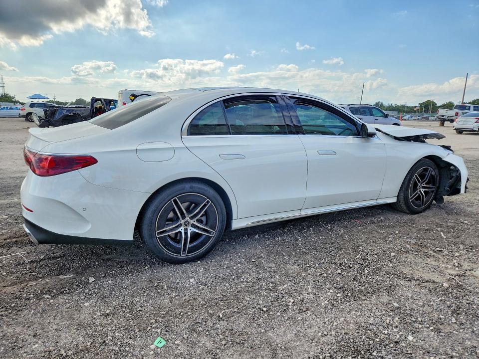 2025 Mercedes-benz E მანქანა იყიდება აუქციონზე, vin: W1KLF4GB9SA128279, აუქციონის ნომერი: 51441796