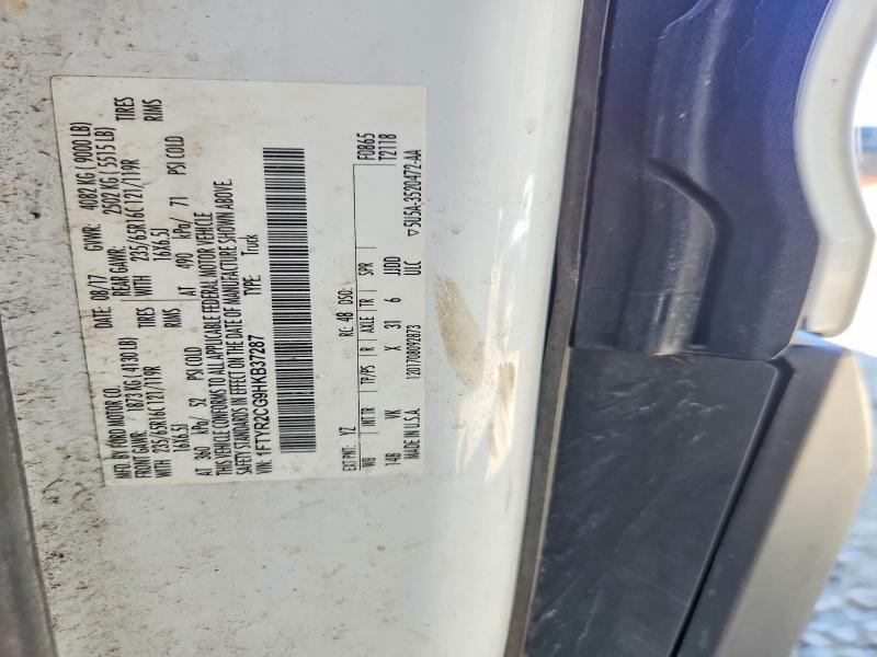 50762296 :رقم المزاد ، 1FTYR2CG9HKB37287 vin ، 2017 Ford Transit مزاد بيع