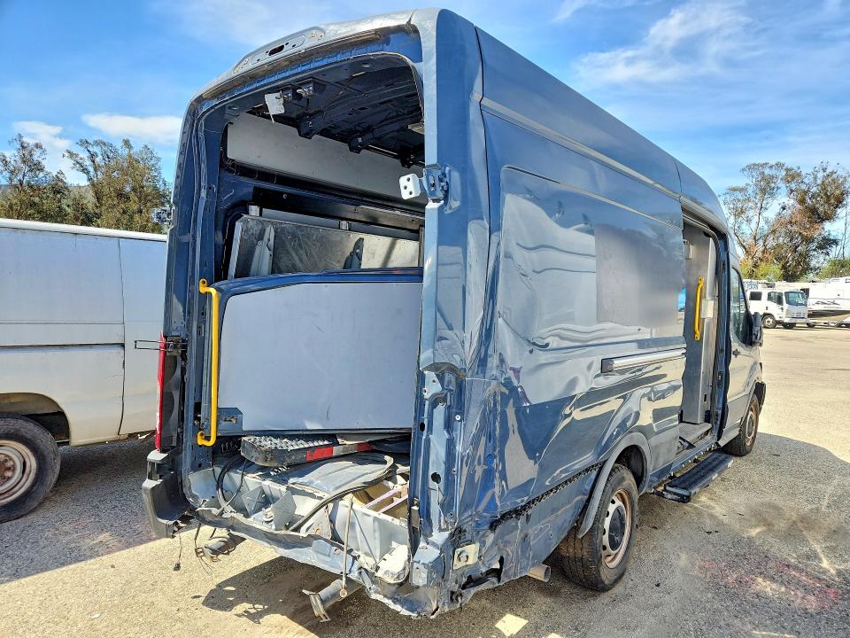 2020 Ford Transit მანქანა იყიდება აუქციონზე, vin: 1FTBR3X83LKB04633, აუქციონის ნომერი: 47213116
