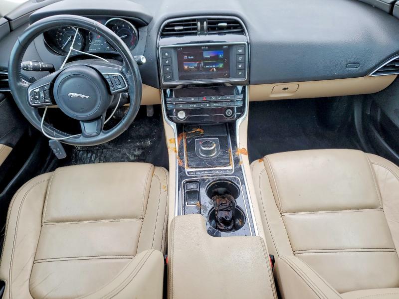 49593376 :رقم المزاد ، SAJAE4BG1HA969756 vin ، 2017 Jaguar Xe مزاد بيع