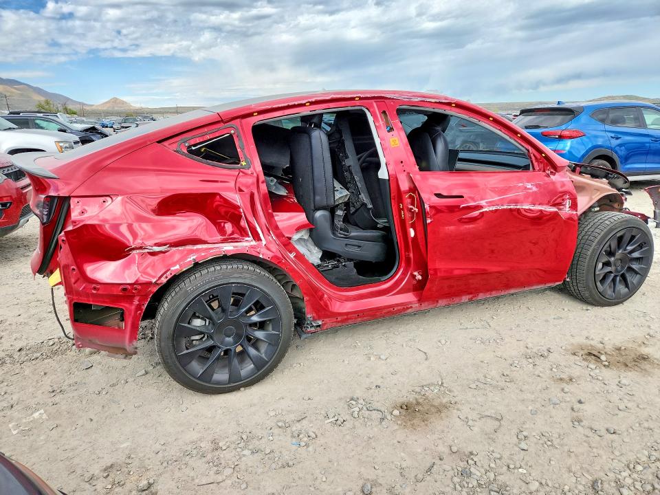 49321506 :رقم المزاد ، 7SAYGAEEXPF587475 vin ، 2023 Tesla Model Y مزاد بيع