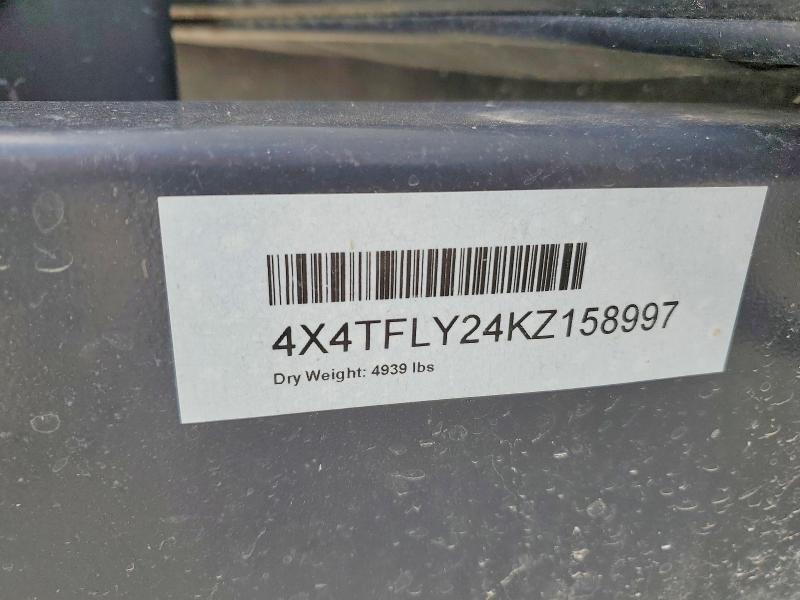 48612796 :رقم المزاد ، 4X4TFLY24KZ158997 vin ، 2019 Foresriver Shamrock مزاد بيع
