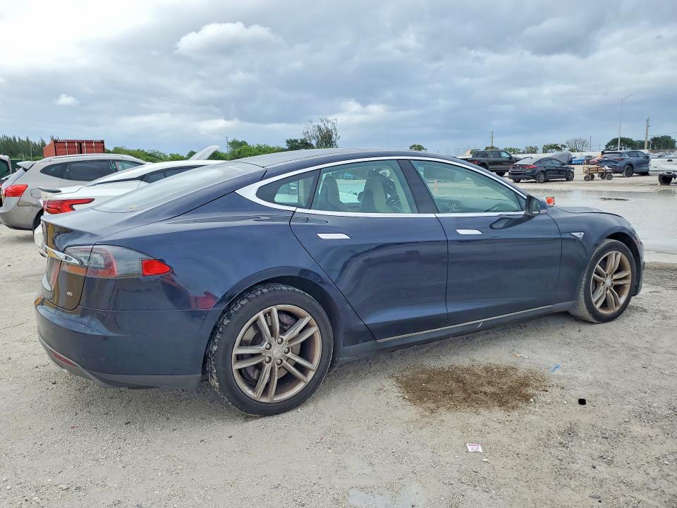 Продажа на аукционе авто 2013 Tesla Model S, vin: 5YJSA1CN7DFP19725, номер лота: 51188016