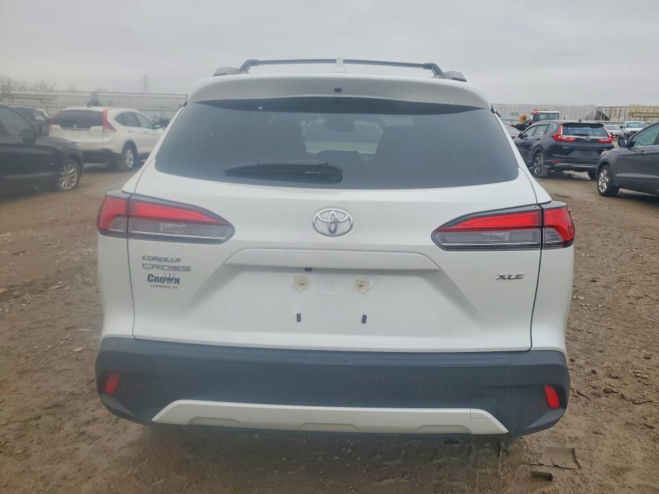 2024 Toyota Corolla Cross მანქანა იყიდება აუქციონზე, vin: 7MUDAAAG8RV084715, აუქციონის ნომერი: 47906446