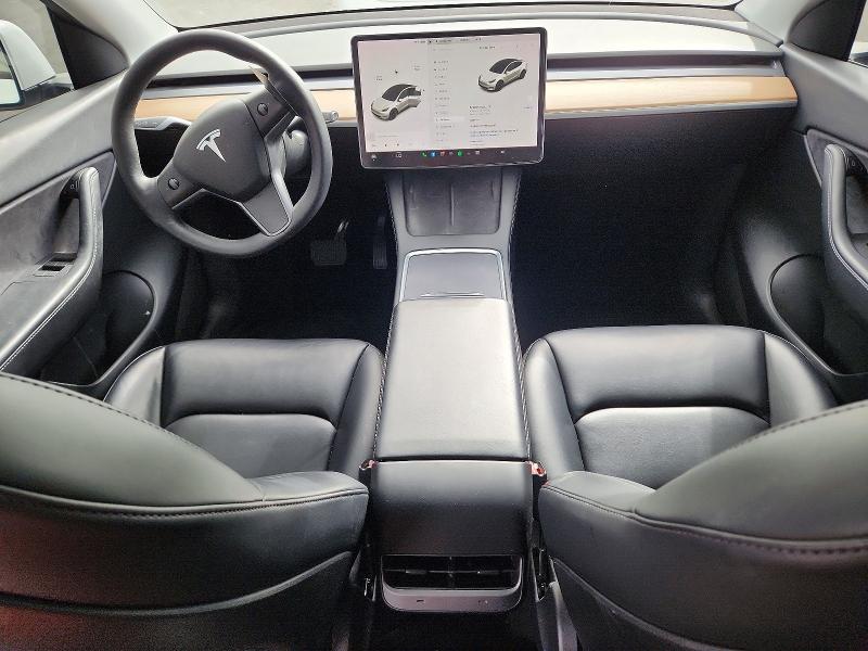 49137226 :رقم المزاد ، 5YJYGDEE5MF229307 vin ، 2021 Tesla Model Y مزاد بيع