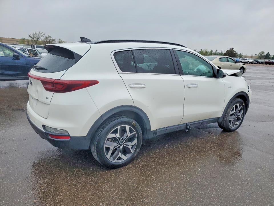 2021 Kia Sportage მანქანა იყიდება აუქციონზე, vin: KNDPNCAC7M7846083, აუქციონის ნომერი: 50763826