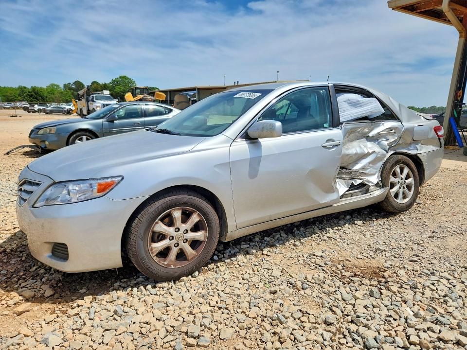 49972606 :رقم المزاد ، 4T4BF3EK0BR203552 vin ، 2011 Toyota Camry مزاد بيع