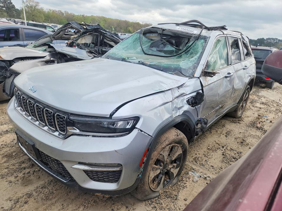 Auction sale of the 2023 Jeep Grand Cherokee, vin: 1C4RJYB62PC633368, lot number: 47280986