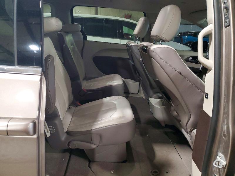2017 Chrysler Pacifica მანქანა იყიდება აუქციონზე, vin: 2C4RC1EG6HR585288, აუქციონის ნომერი: 51823916