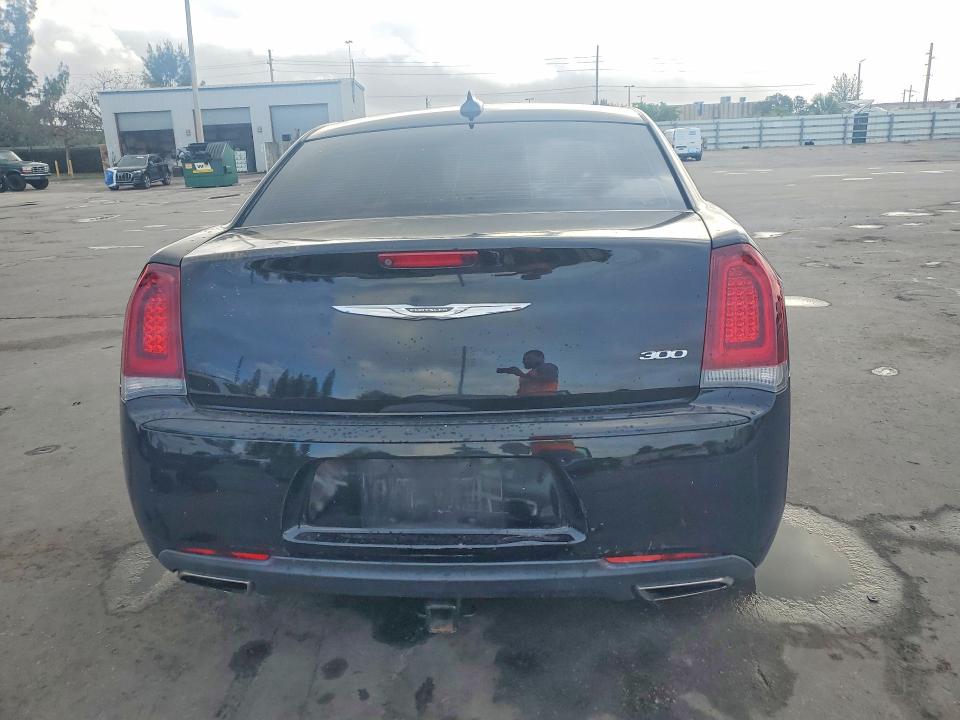 48616036 :رقم المزاد ، 2C3CCAAGXKH582441 vin ، 2019 Chrysler 300 مزاد بيع