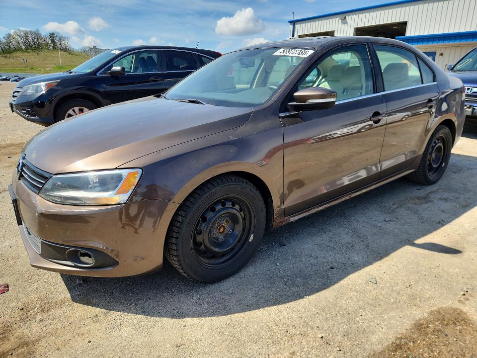 50972386 :رقم المزاد ، 3VWLZ7AJ4BM330725 vin ، 2011 Volkswagen Jetta مزاد بيع