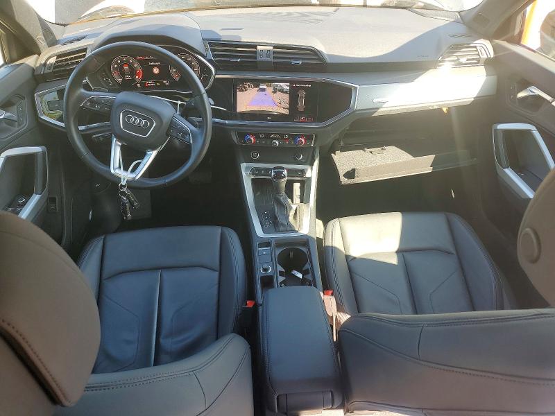 51588836 :رقم المزاد ، WA1EECF36M1076763 vin ، 2021 Audi Q3 مزاد بيع