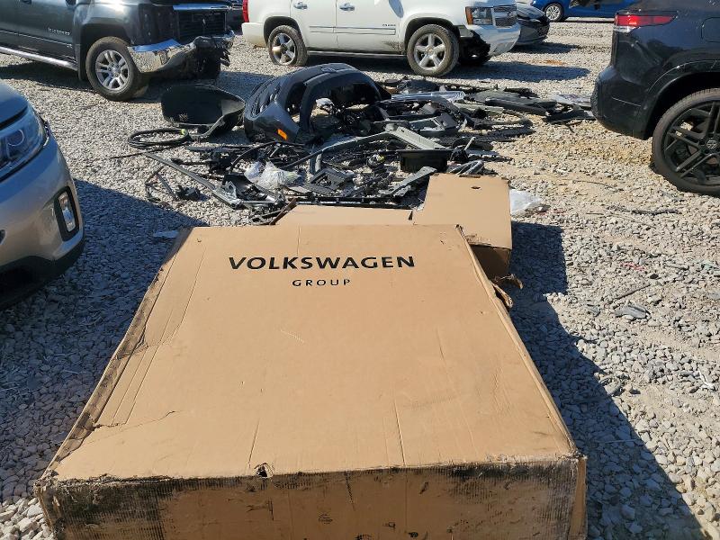 2026 Volkswagen Tiguan მანქანა იყიდება აუქციონზე, vin: 3VVGR7RM8TM009230, აუქციონის ნომერი: 48925826