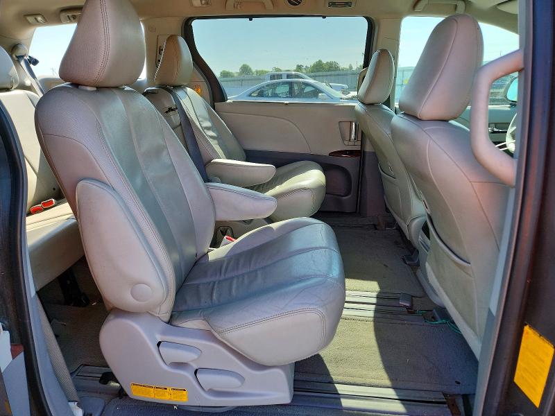 50559486 :رقم المزاد ، 5TDYK3DC6ES518024 vin ، 2014 Toyota Sienna مزاد بيع
