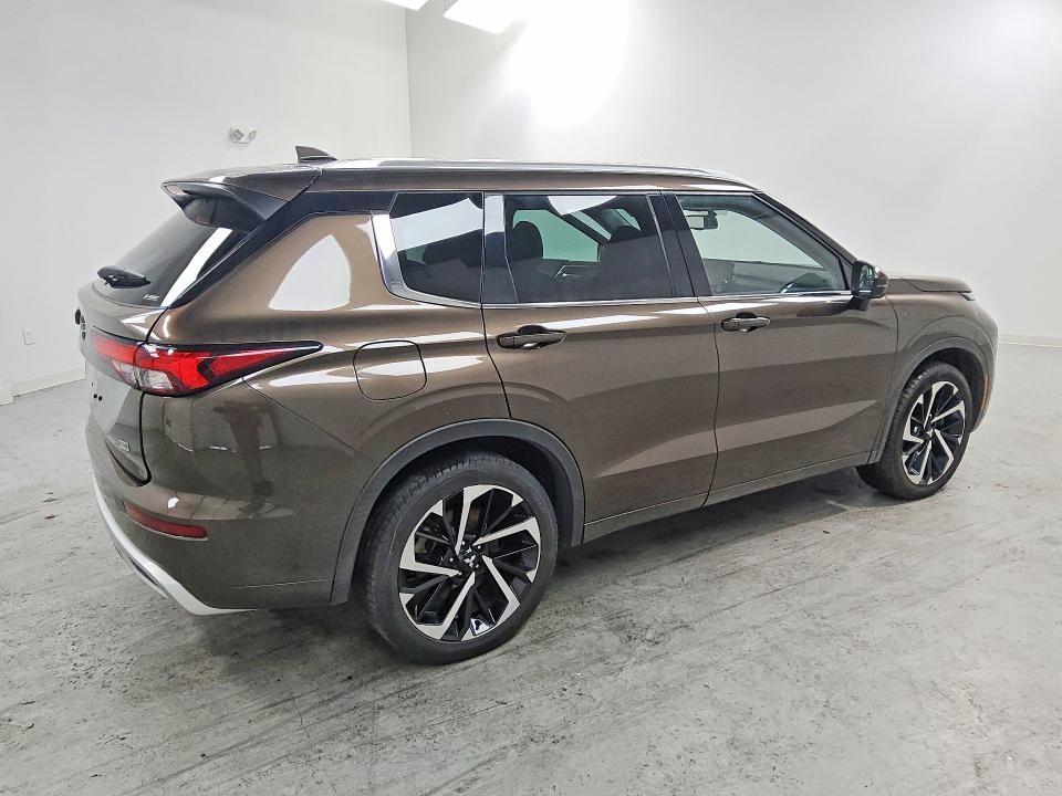 Продаж на аукціоні авто 2022 Mitsubishi Outlander, vin: JA4J4VA83NZ073158, номер лоту: 47715316
