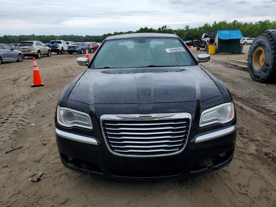 48960906 :رقم المزاد ، 2C3CCAEG8EH272917 vin ، 2014 Chrysler 300c مزاد بيع