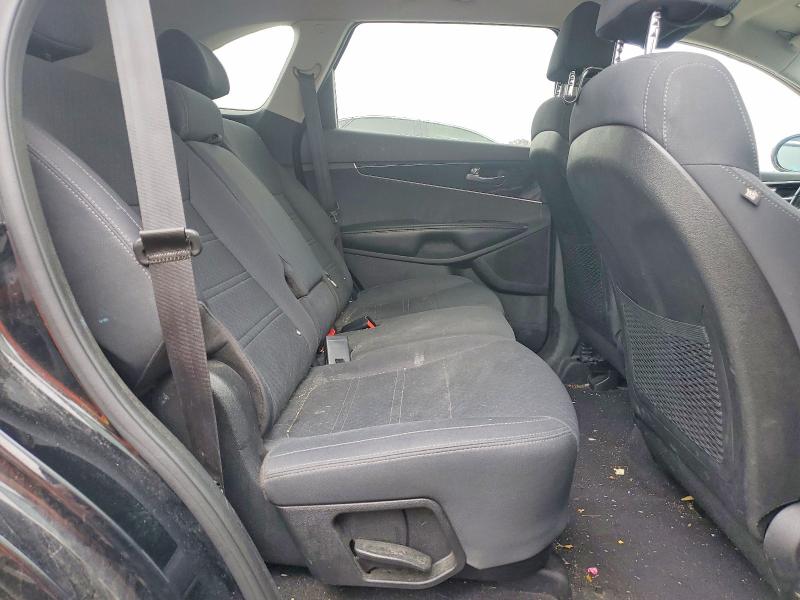 49932506 :رقم المزاد ، 5XYPGDA1XJG352507 vin ، 2018 Kia Sorento مزاد بيع