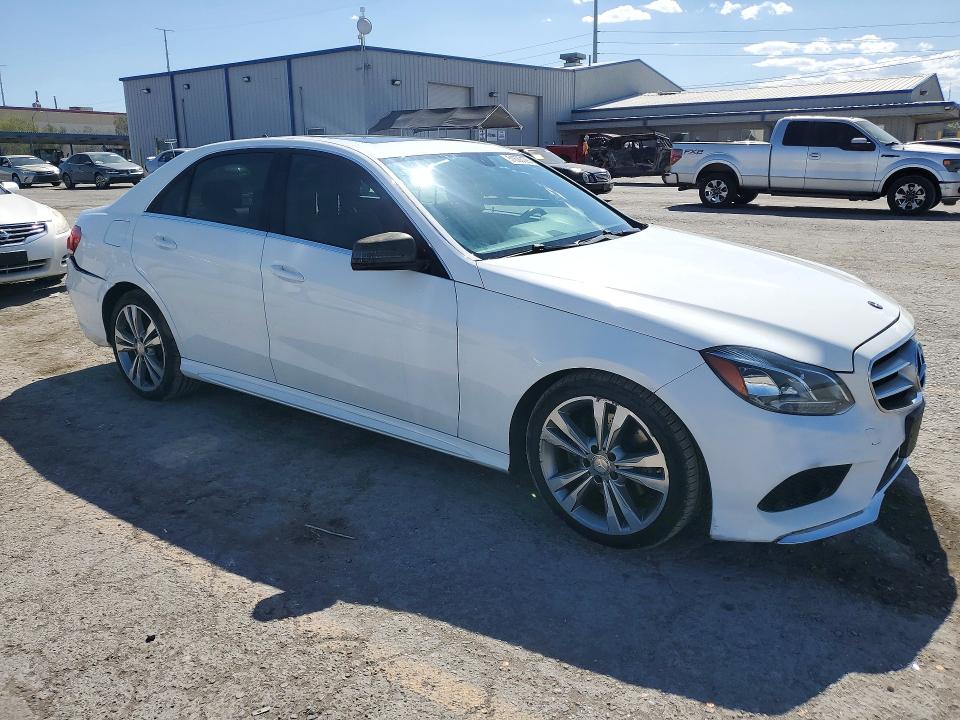 51820126 :رقم المزاد ، WDDHF5KB6FB132065 vin ، 2015 Mercedes-benz E مزاد بيع