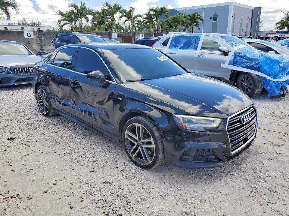 50243426 :رقم المزاد ، WAUGUGFF7KA075473 vin ، 2019 Audi A3 مزاد بيع