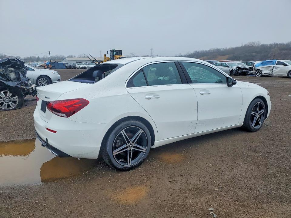 Продаж на аукціоні авто 2022 Mercedes-benz A, vin: W1K3G4FB5NJ349946, номер лоту: 47760746