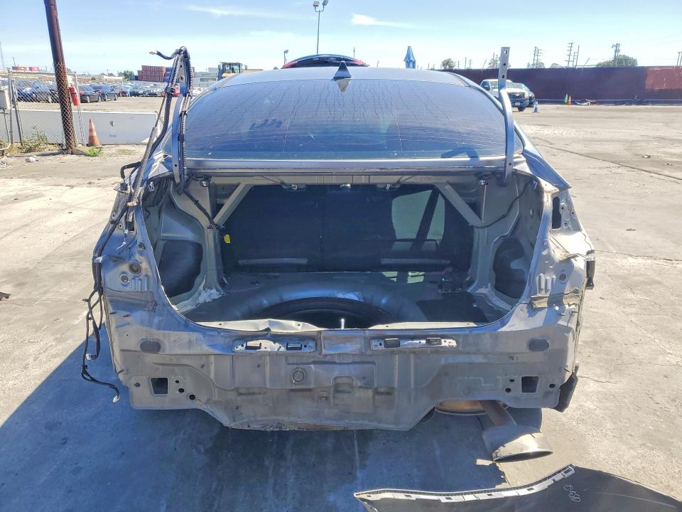 50987026 :رقم المزاد ، 3KPFL4A74JE281829 vin ، 2018 Kia Forte مزاد بيع