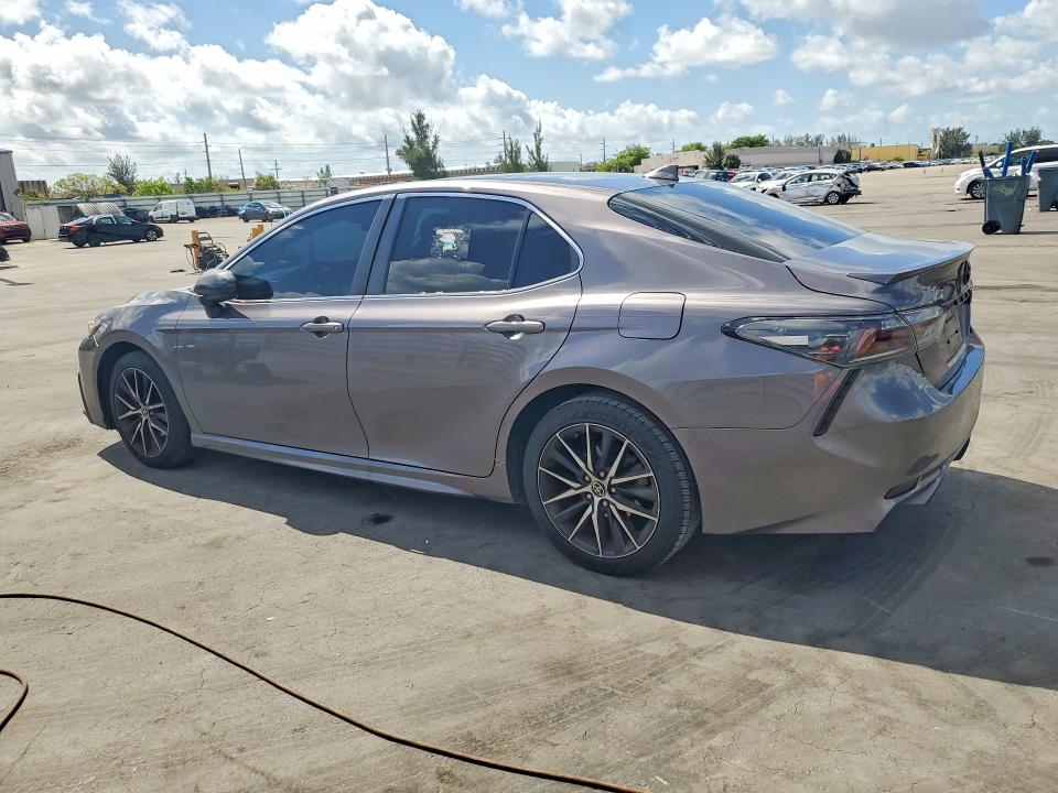Aukcja sprzedaży 2021 Toyota Camry, vin: 4T1G11AK6MU604549, numer aukcji: 51305896