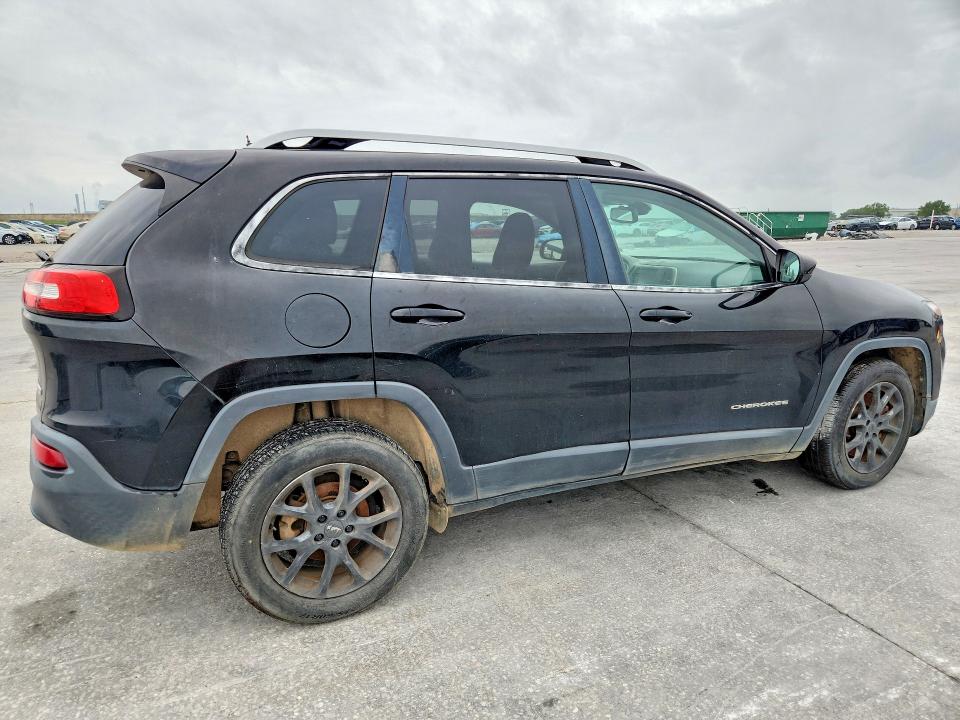 52007116 :رقم المزاد ، 1C4PJLCB4HW574068 vin ، 2017 Jeep Cherokee مزاد بيع