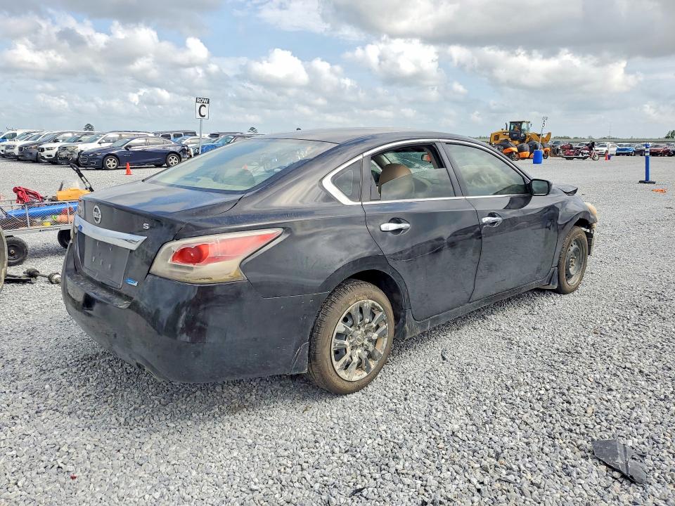 2014 Nissan Altima მანქანა იყიდება აუქციონზე, vin: 1N4AL3AP3EN330661, აუქციონის ნომერი: 48513206