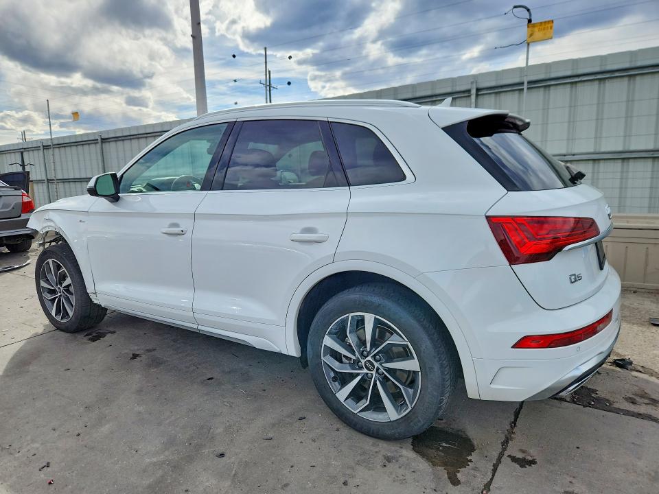 48690116 :رقم المزاد ، WA1EAAFY4N2119732 vin ، 2022 Audi Q5 مزاد بيع