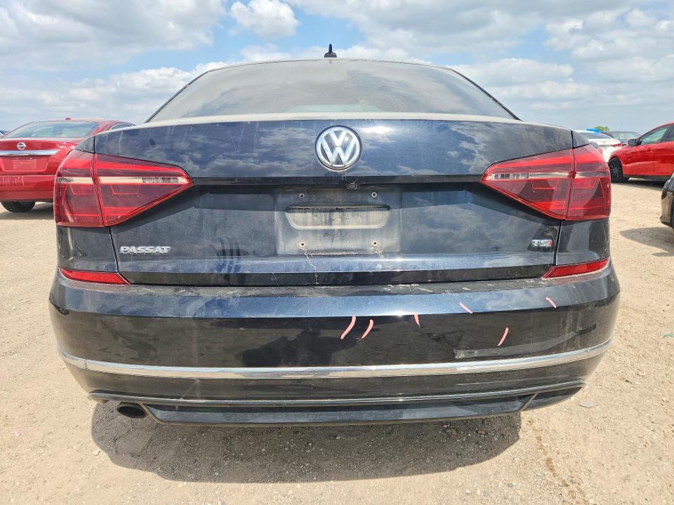Продажа на аукционе авто 2018 Volkswagen Passat, vin: 1VWAA7A32JC033680, номер лота: 49485676