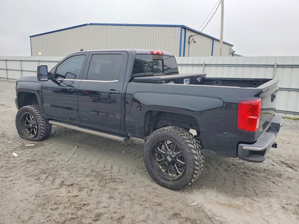 51611776 :رقم المزاد ، 3GCUKSEJ2JG421594 vin ، 2018 Chevrolet Silverado مزاد بيع