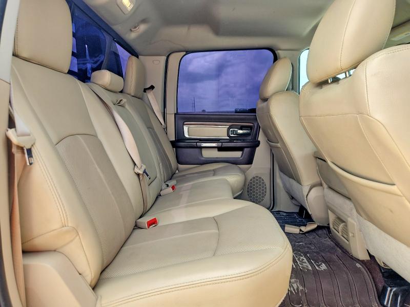 49639896 :رقم المزاد ، 3C7WRNFL2JG322380 vin ، 2018 Ram 5500 مزاد بيع