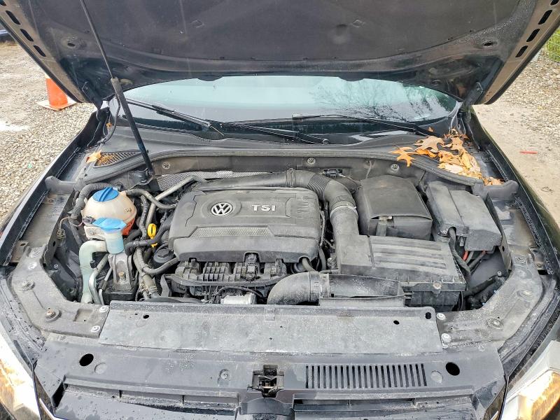 49742696 :رقم المزاد ، 1VWAS7A33FC116328 vin ، 2015 Volkswagen Passat مزاد بيع