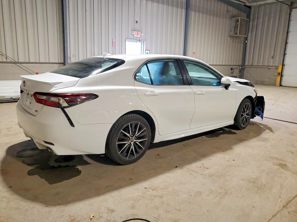 Aukcja sprzedaży 2021 Toyota Camry, vin: 4T1G11AK5MU570071, numer aukcji: 51001146
