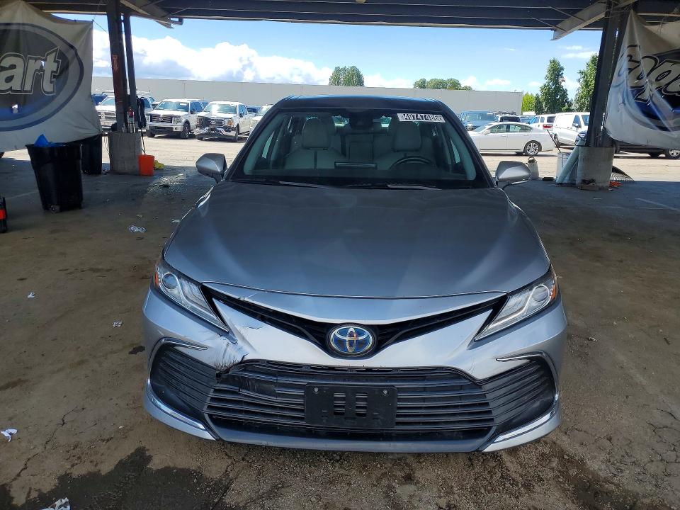 49747486 :رقم المزاد ، 4T1F31AK8NU599748 vin ، 2022 Toyota Camry مزاد بيع