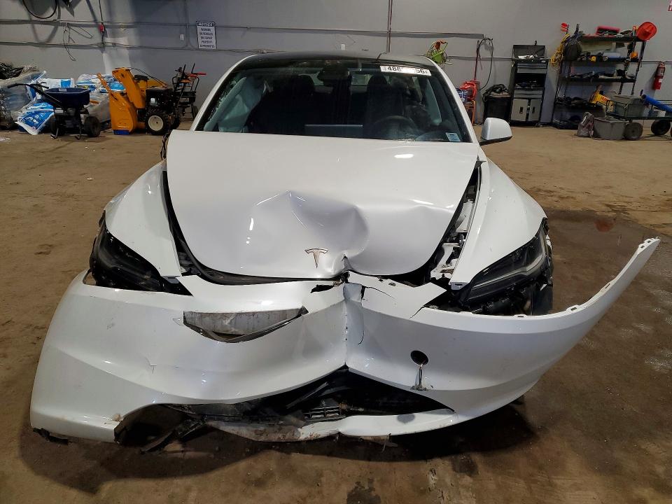 48801056 :رقم المزاد ، LRW3E7EB9RC086869 vin ، 2024 Tesla Model 3 مزاد بيع