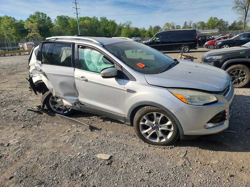 49980946 :رقم المزاد ، 1FMCU0J97EUB05614 vin ، 2014 Ford Escape مزاد بيع