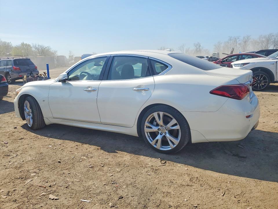 49572726 :رقم المزاد ، JN1BY1AP4HM740824 vin ، 2017 Infiniti Q70 مزاد بيع