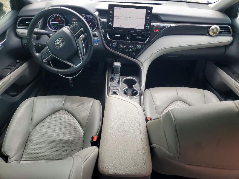 51104516 :رقم المزاد ، 4T1F31AKXNU578643 vin ، 2022 Toyota Camry مزاد بيع